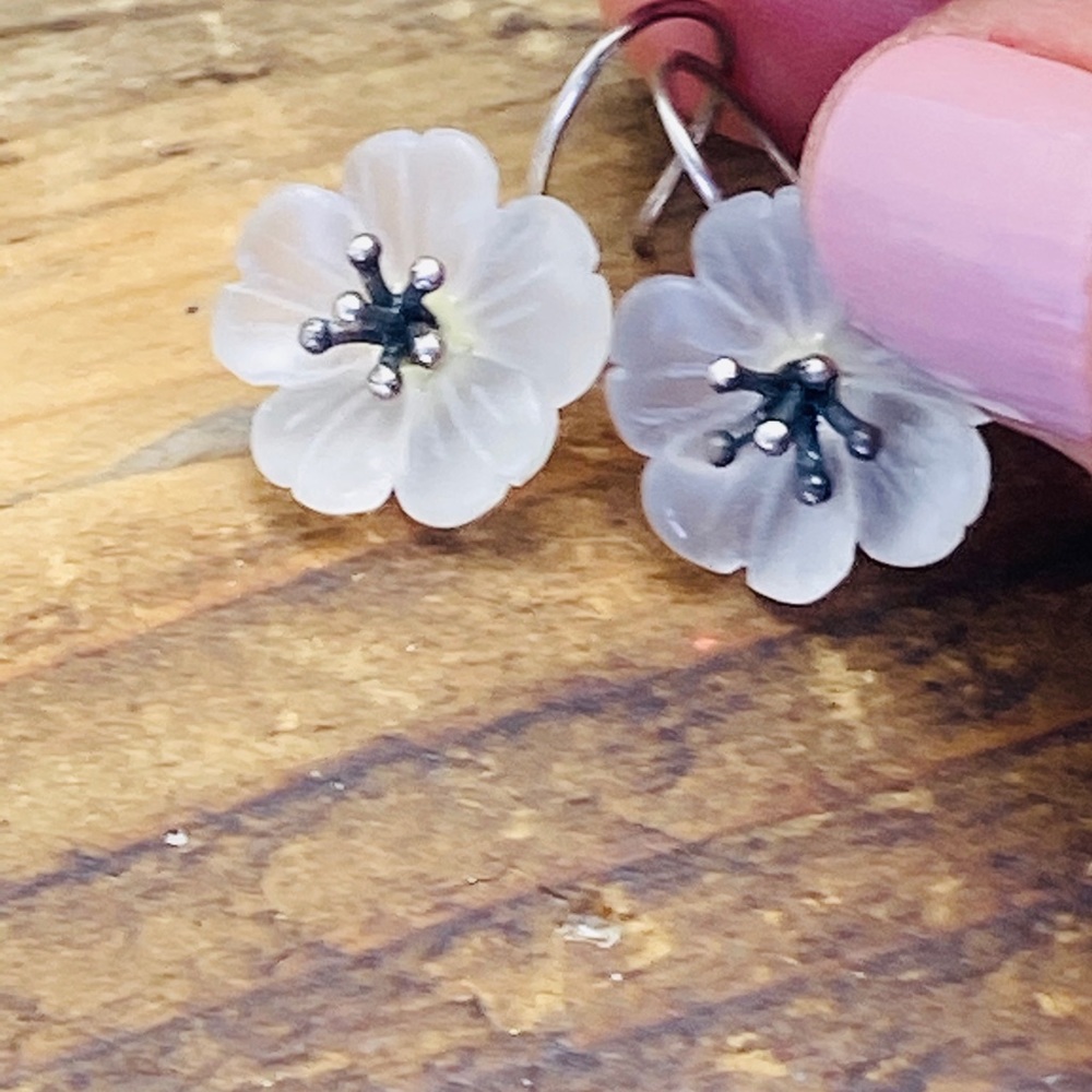 Flower earrings sterling silver &frosted crystal - Picture 3 of 8